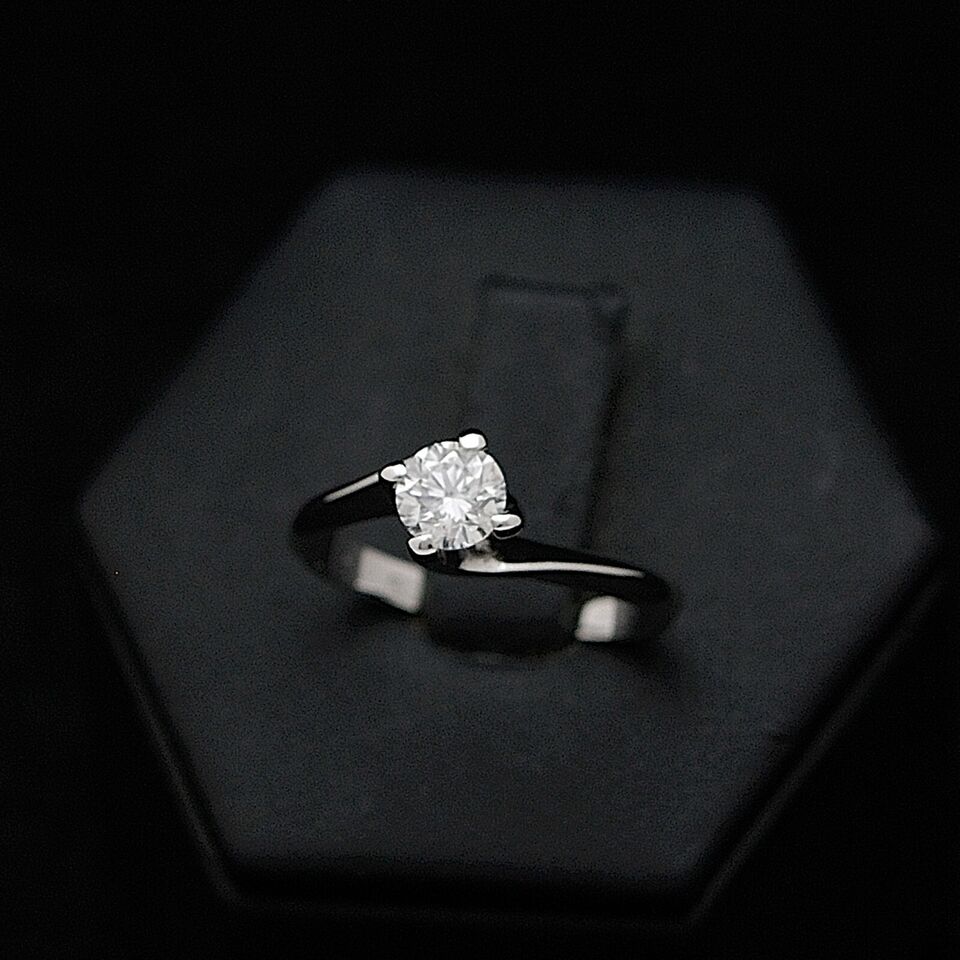 ANELLO SOLITARIO