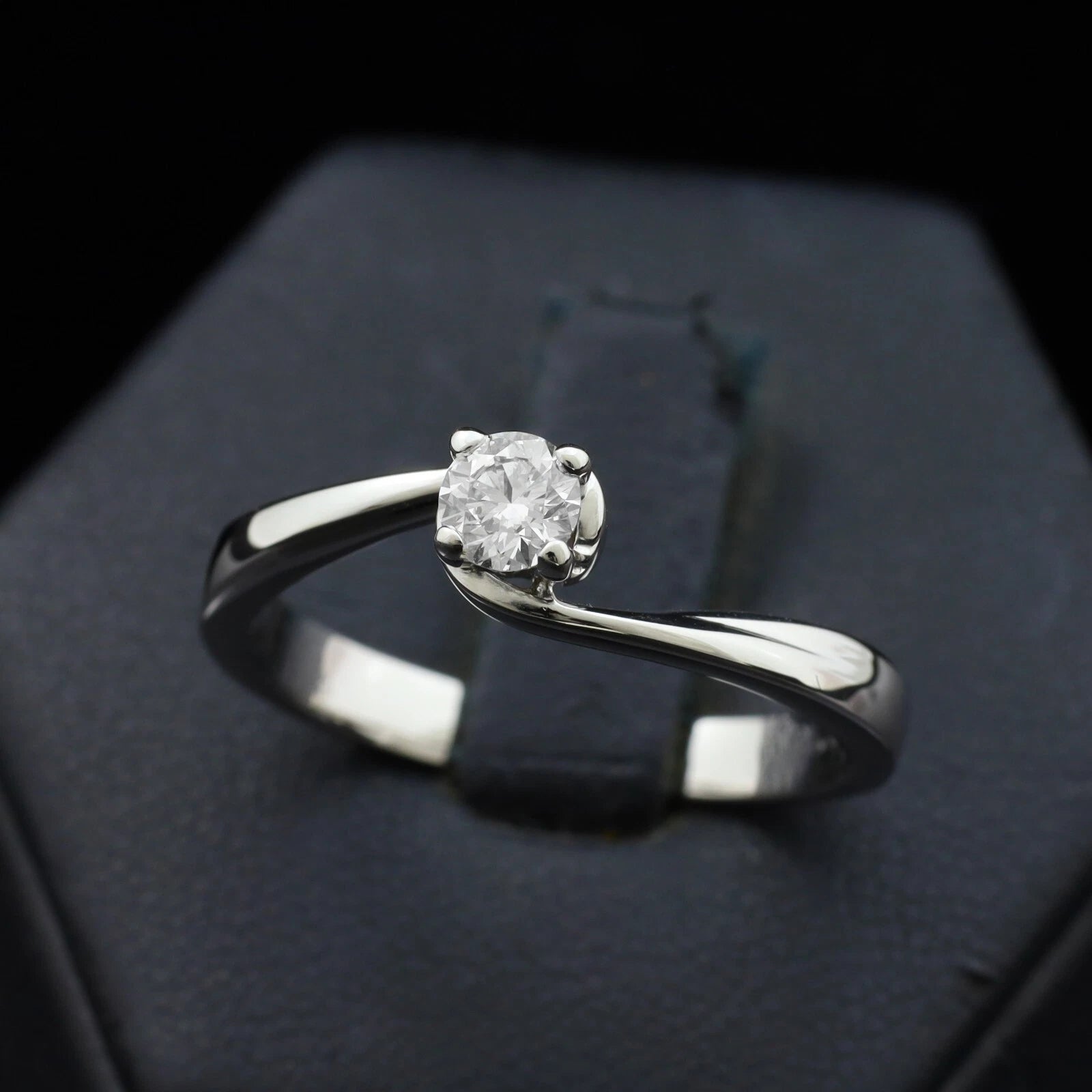 ANELLO SOLITARIO GIORGIO VISCONTI