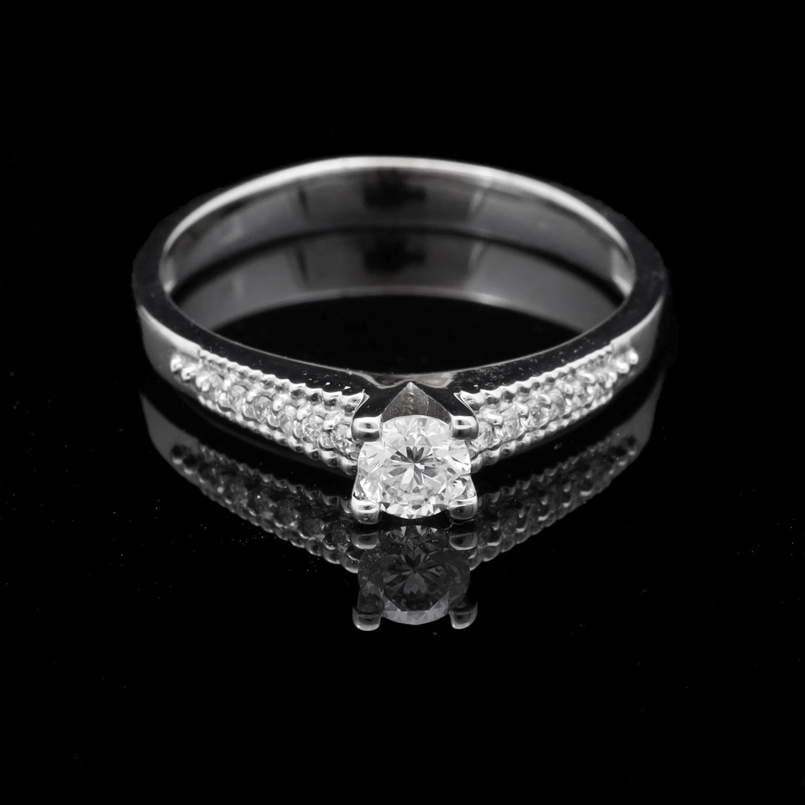 ANELLO IN ORO BIANCO