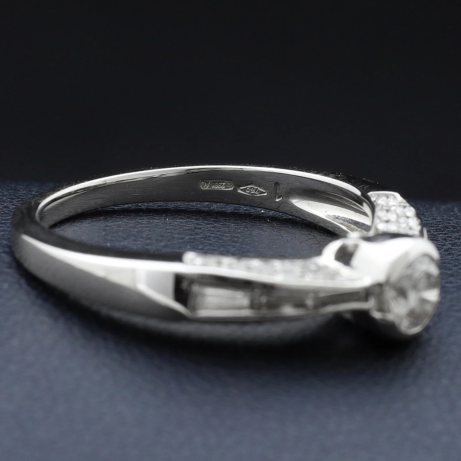 ANELLO IN ORO BIANCO 18 KT