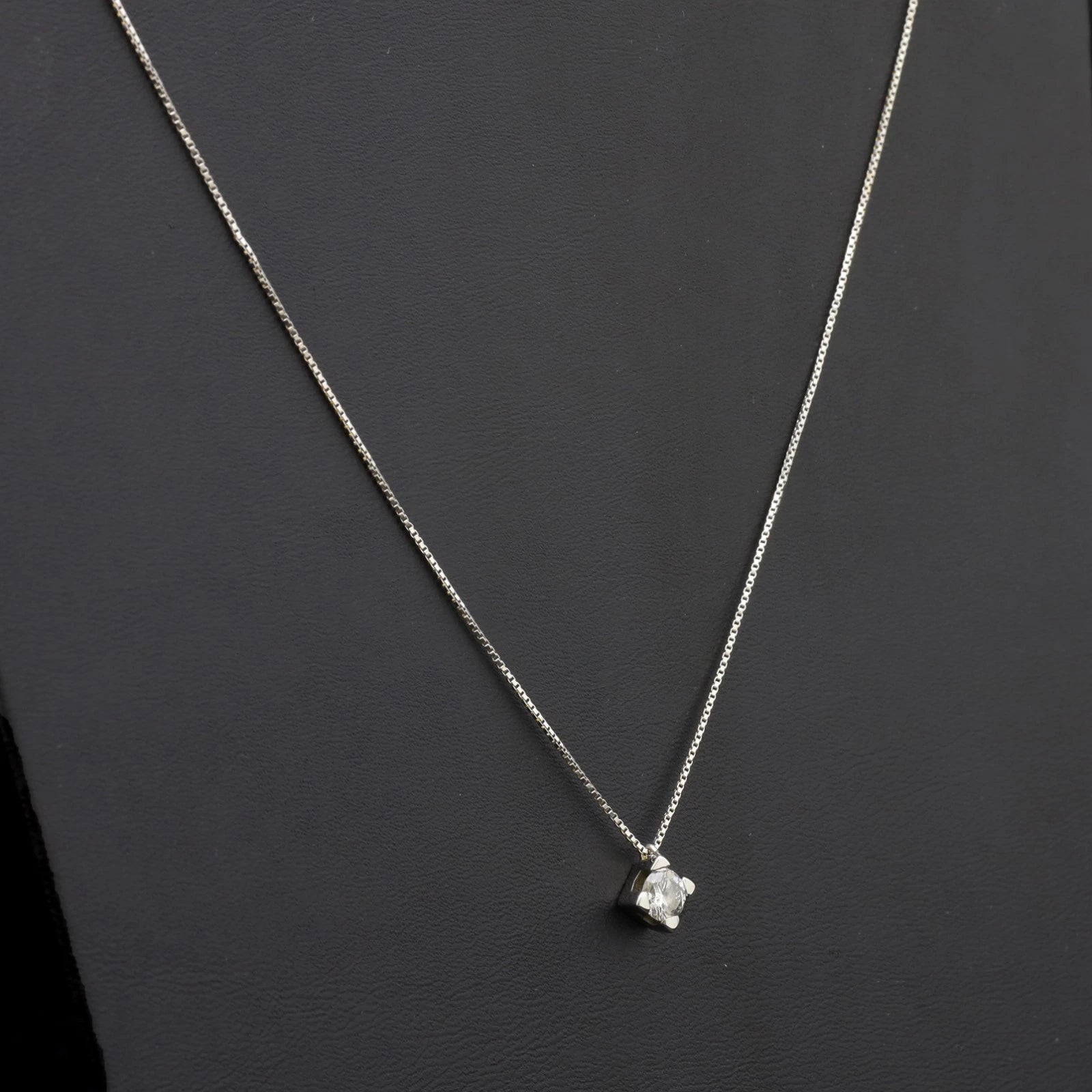 COLLANA PUNTO LUCE