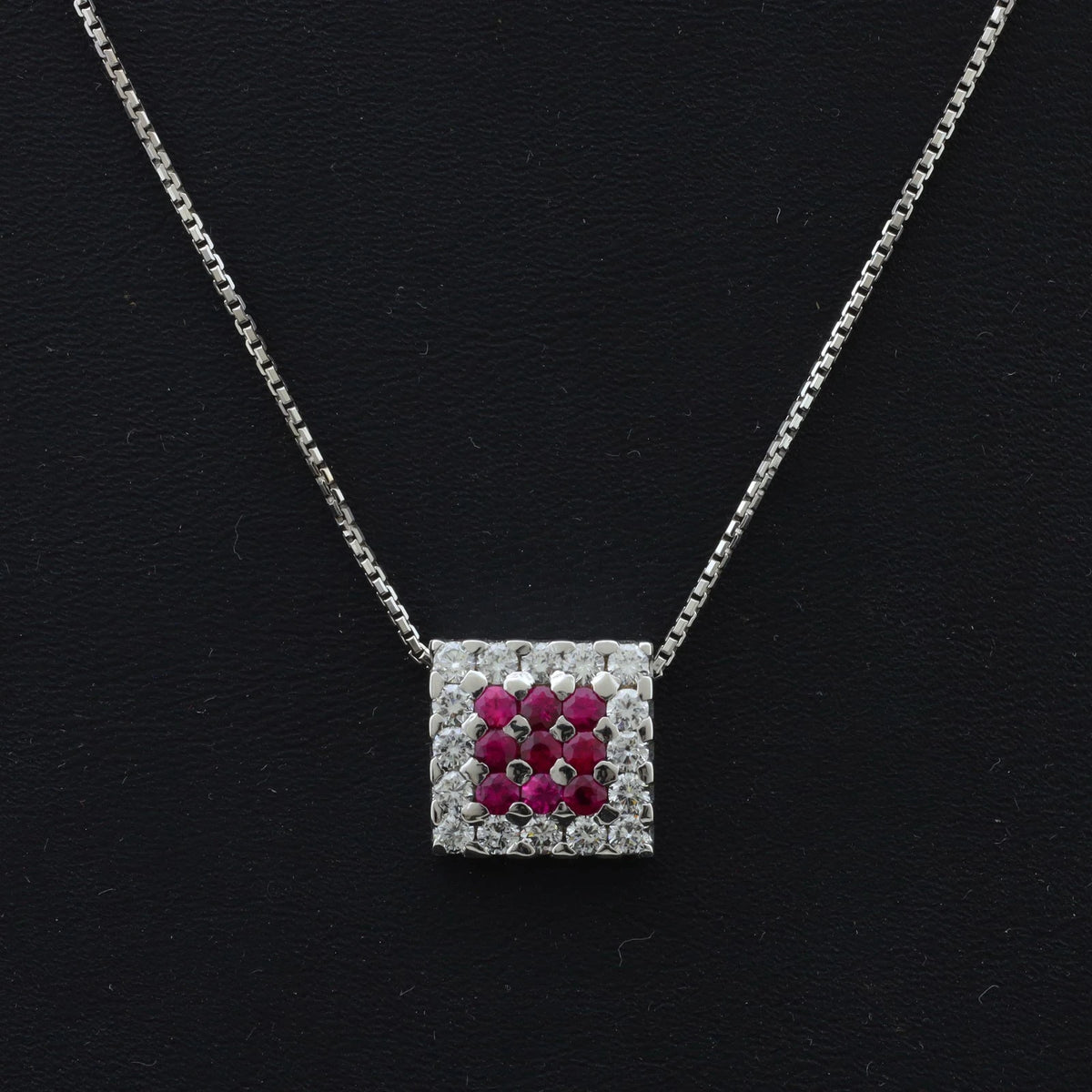 COLLANA CON PENDENTE