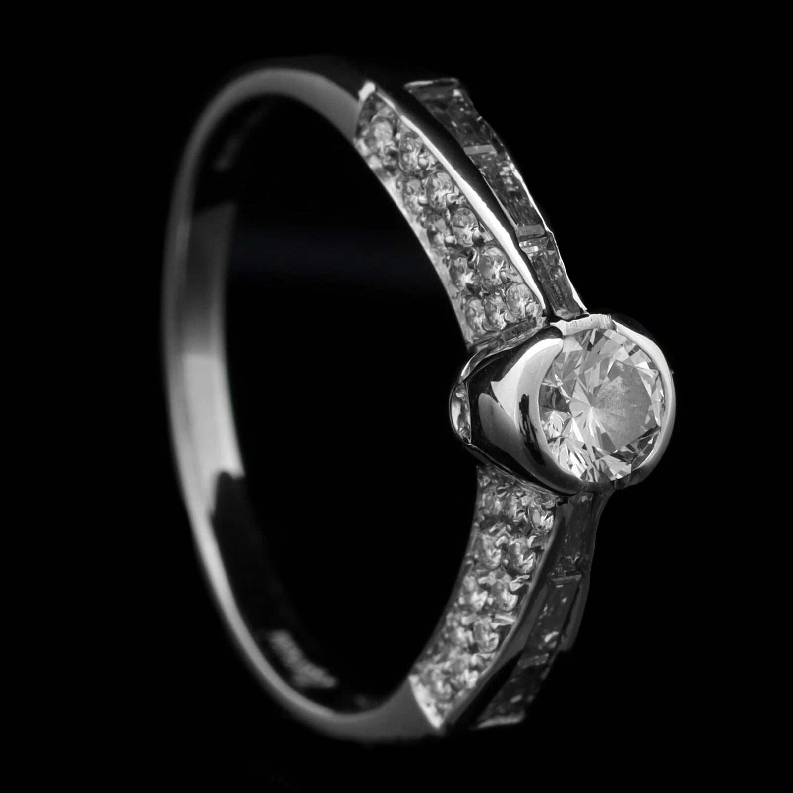 ANELLO IN ORO BIANCO 18 KT