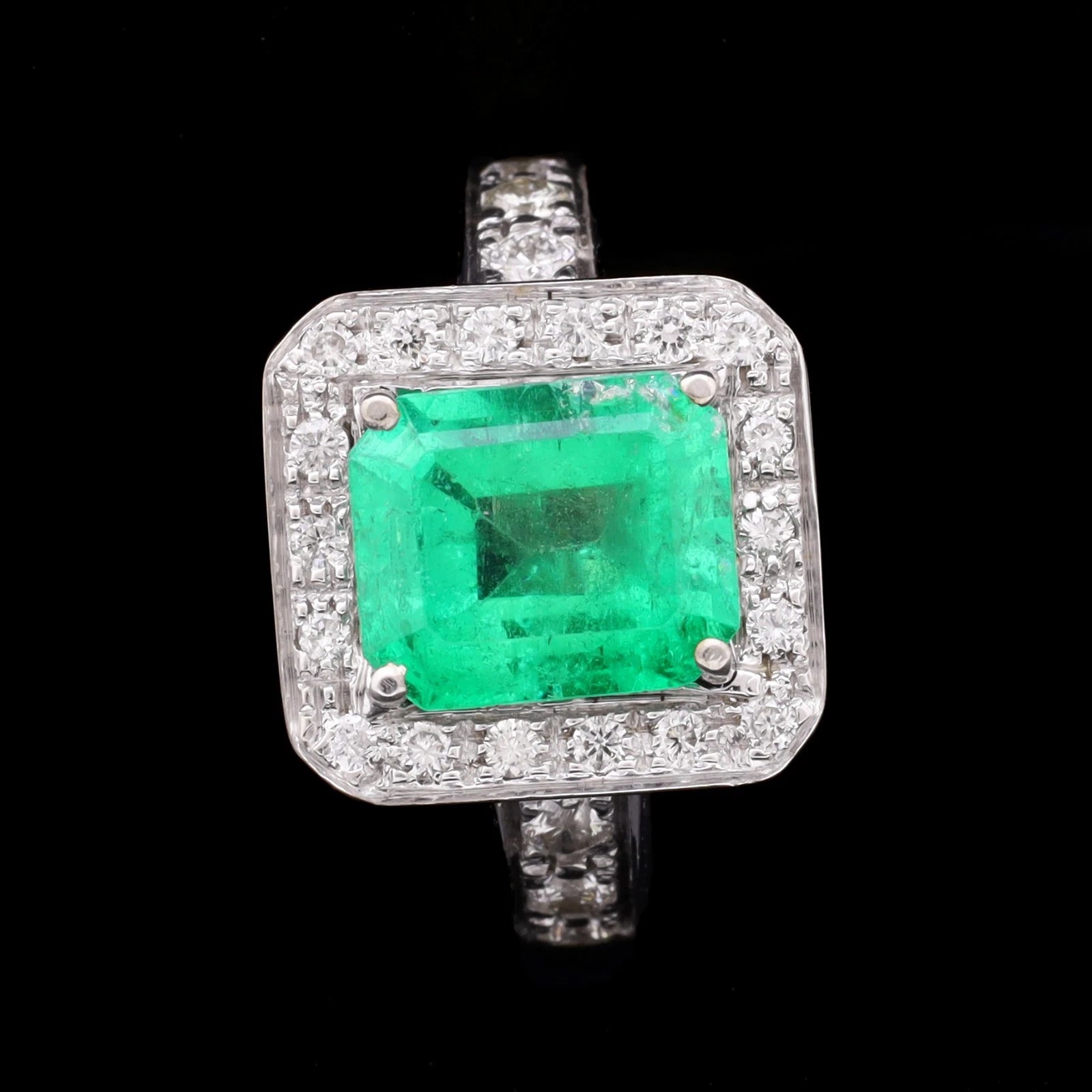 ANELLO IN ORO BIANCO