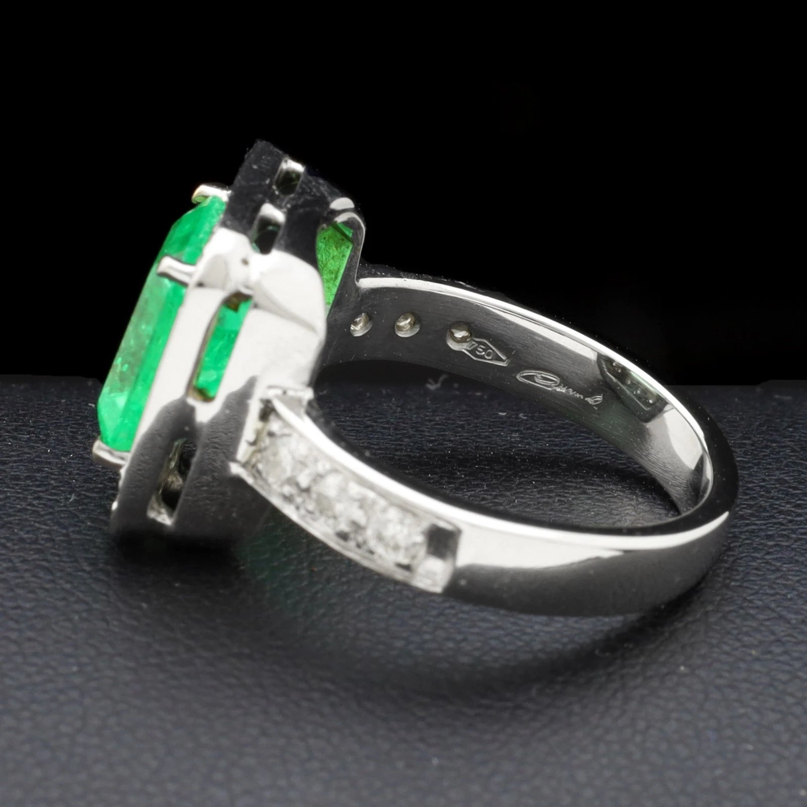 ANELLO IN ORO BIANCO