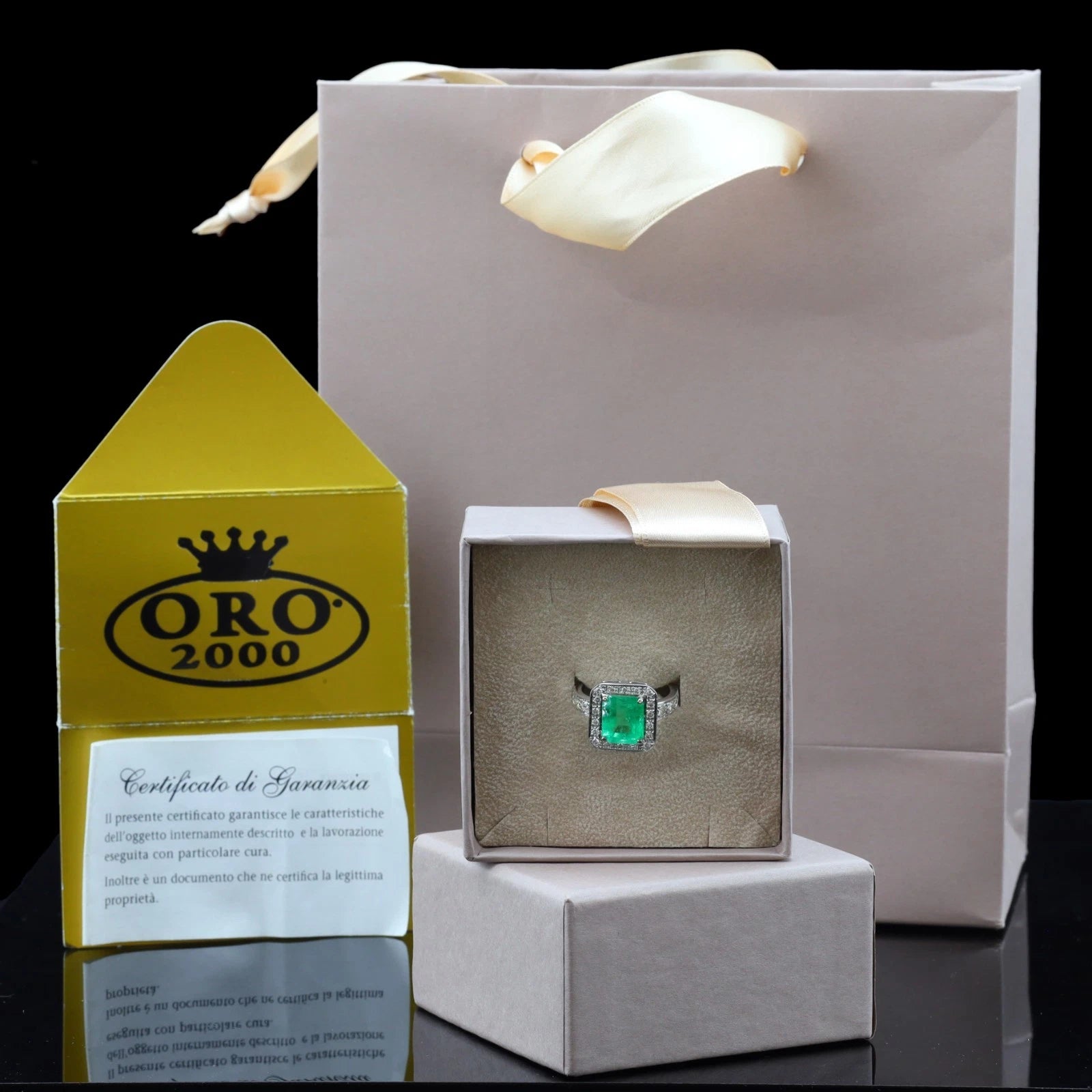 ANELLO IN ORO BIANCO