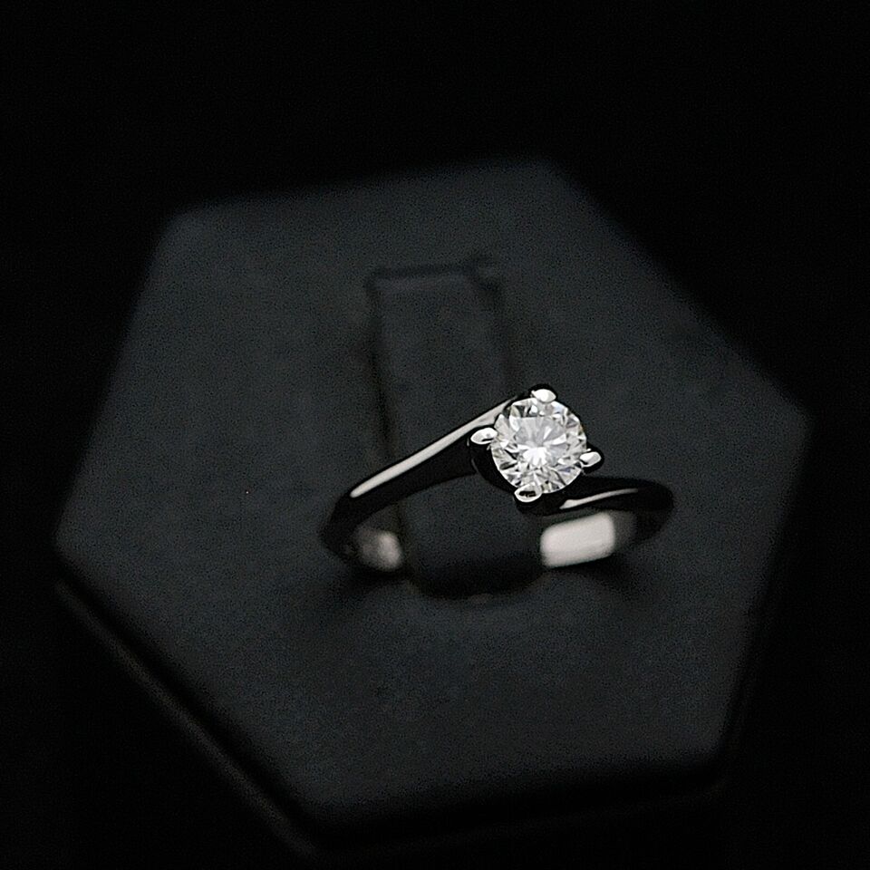 ANELLO SOLITARIO
