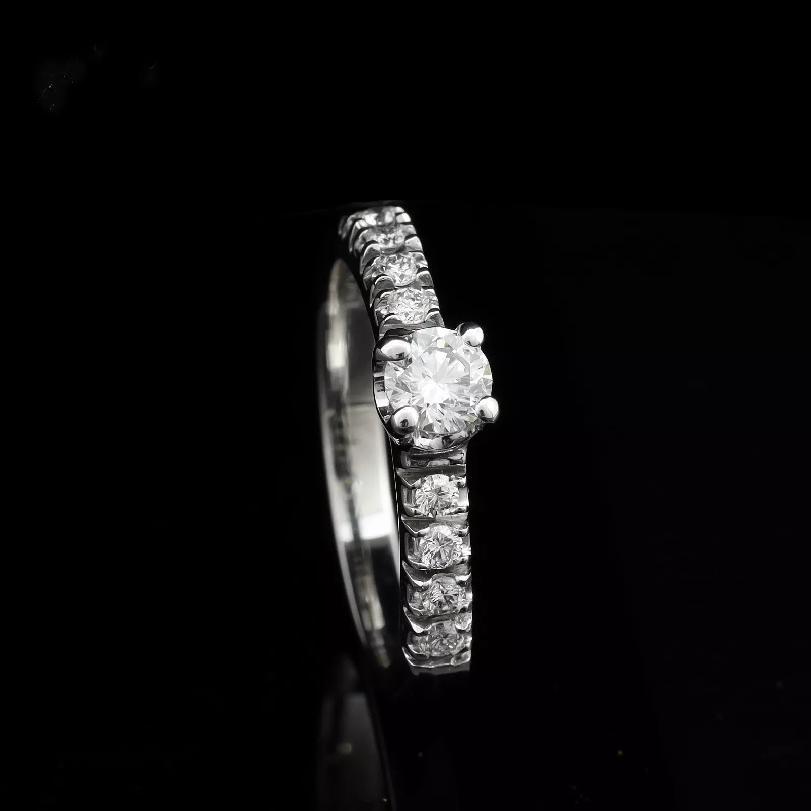 ANELLO SOLITARIO