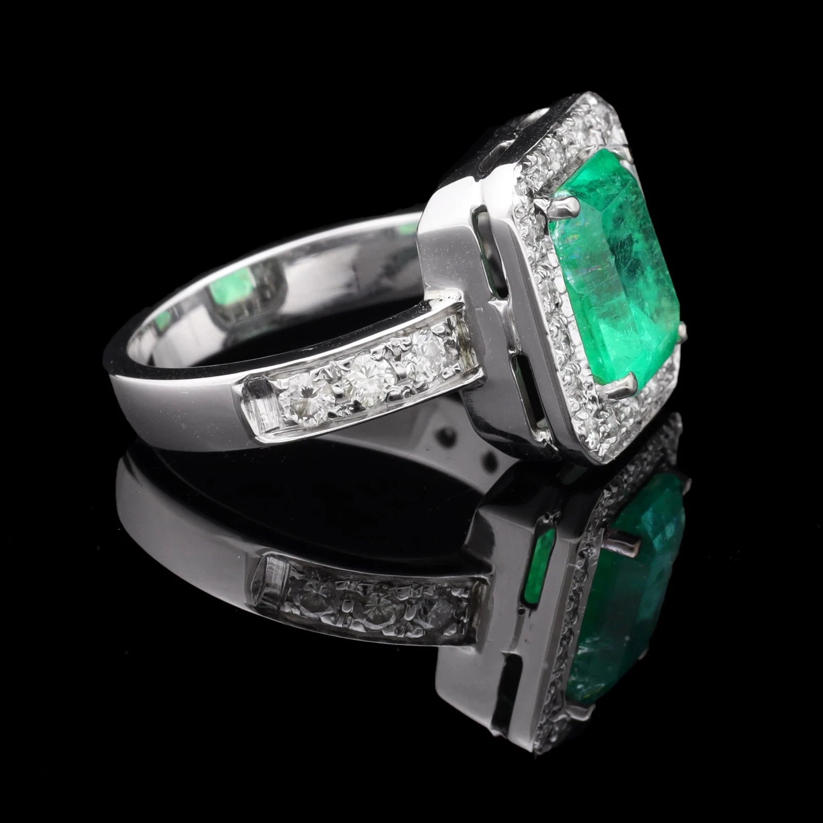 ANELLO IN ORO BIANCO