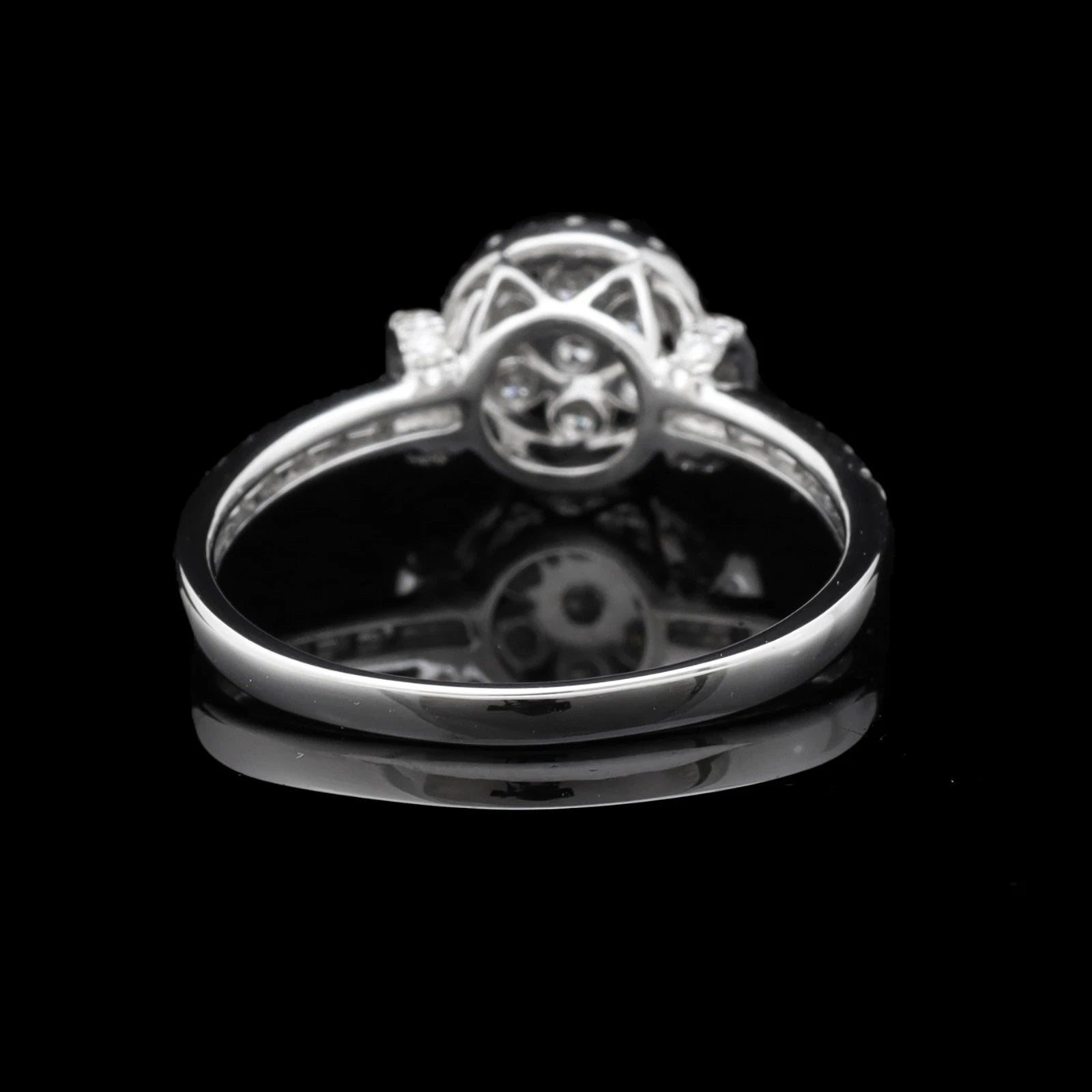 ANELLO IN ORO BIANCO