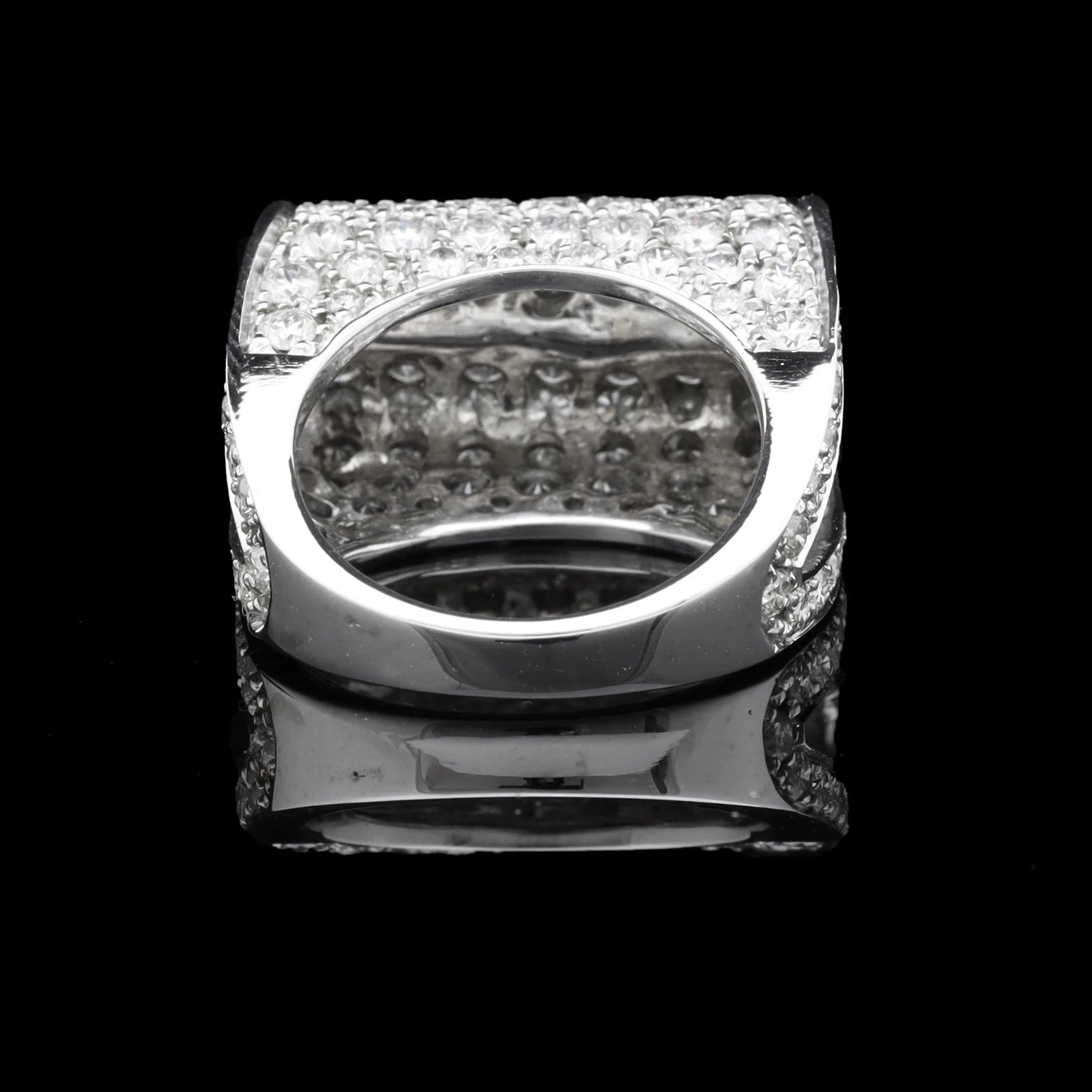 ANELLO A FASCIA IN ORO 18KT