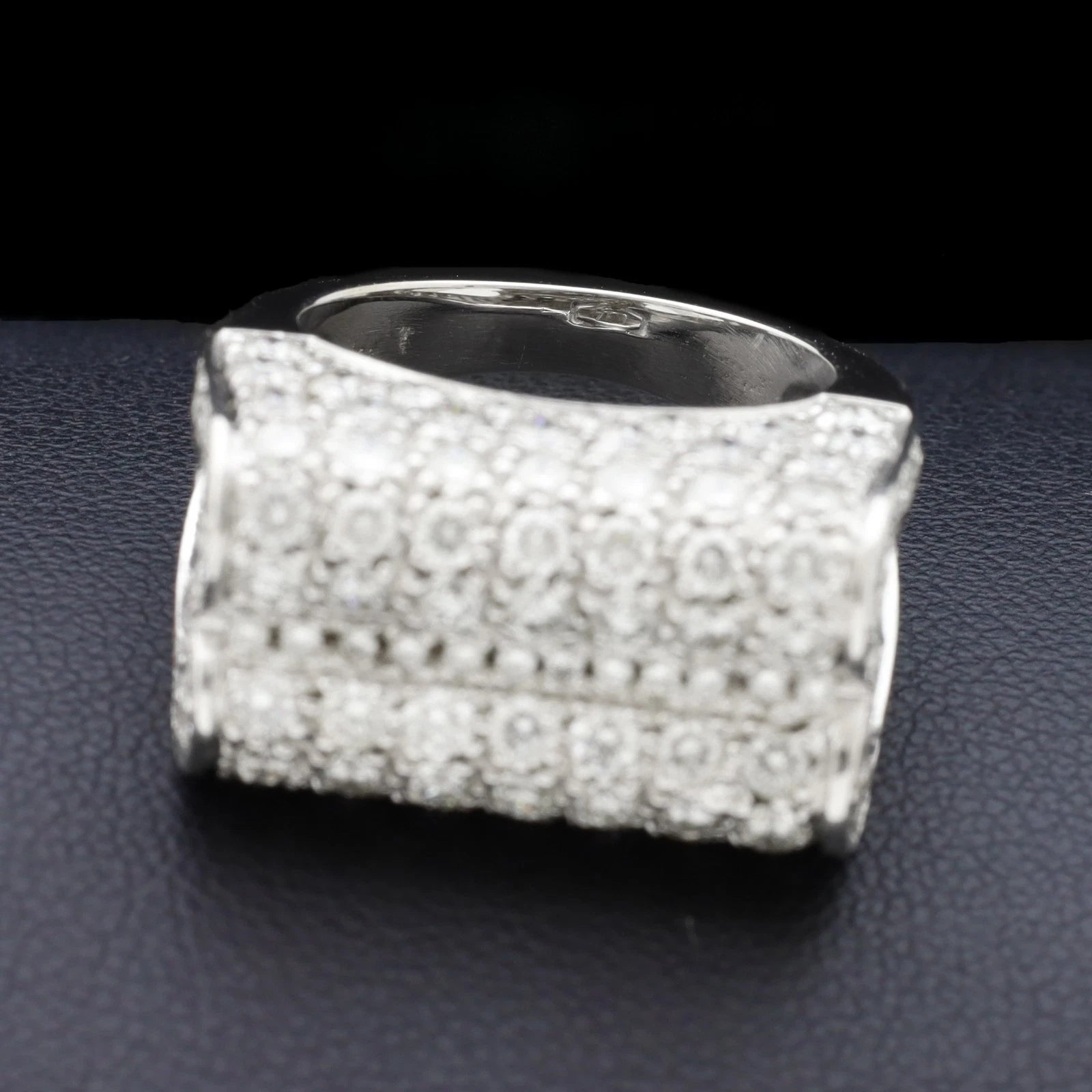 ANELLO A FASCIA IN ORO 18KT